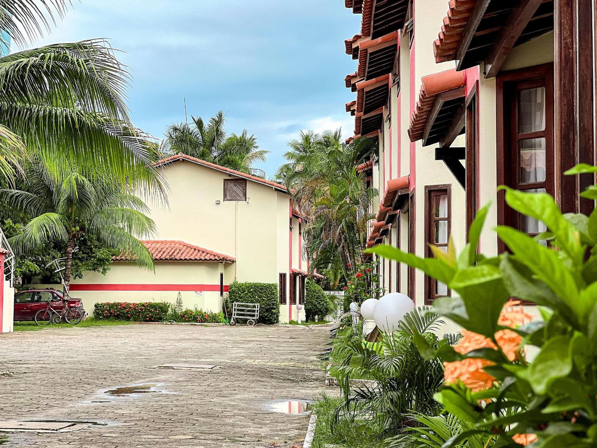 Residencial Taperapua: Beachfront Suites with Pool and High-Speed Internet Porto Seguro Exterior photo